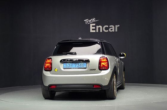 Mini Cooper SE Electric 3rd — пробег 18 609 км — фото 4 из 5