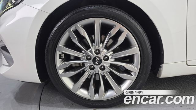 Kia K7 из Кореи Encar
