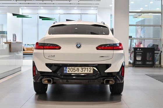BMW X4 xDrive20i M Sport — пробег 42 821 км — фото 3 из 5