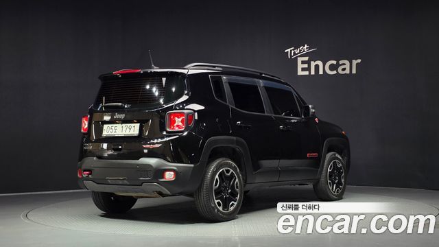 Jeep Renegade 2.0 Diesel Tailhawk AWD — пробег 90 849 км — фото 2 из 5