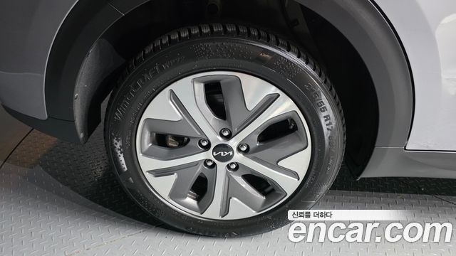 Kia Niro Prestige — пробег 88 617 км — фото 5 из 5