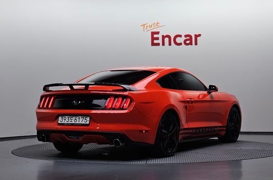 Ford Mustang Coupe — пробег 114 693 км — фото 2 из 5