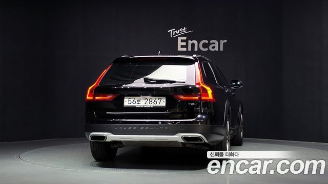 Volvo V90 T5 Pro AWD — пробег 95 449 км — фото 4 из 5