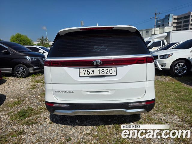 Kia Carnival Diesel 11-Seater Noblesse — пробег 106 234 км — фото 4 из 5