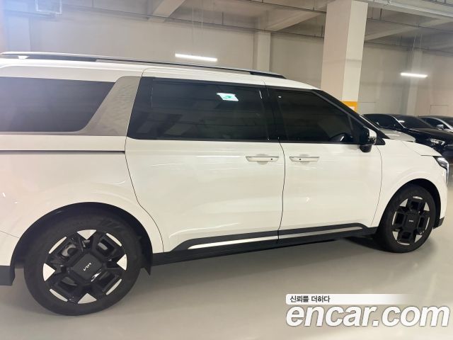 Kia Carnival HEV 9seater Signature — пробег 24 059 км — фото 2 из 5