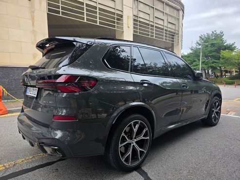 BMW X5 xDrive 40i M Sport — пробег 10 100 км — фото 2 из 5