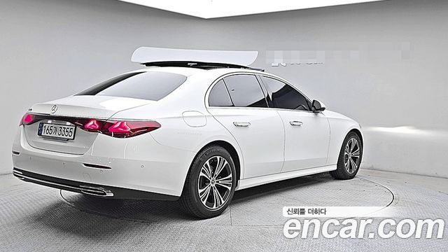Mercedes-Benz E-Class E200 Avantgarde — пробег 16 750 км — фото 4 из 5