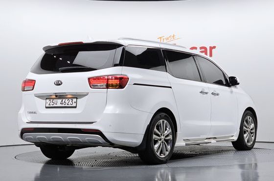 Kia Carnival 9-seater Prestige — пробег 115 902 км — фото 2 из 5