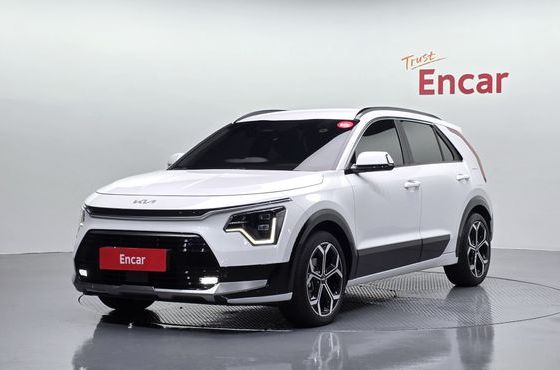 Kia Niro Prestige — пробег 27 159 км — фото 1 из 5