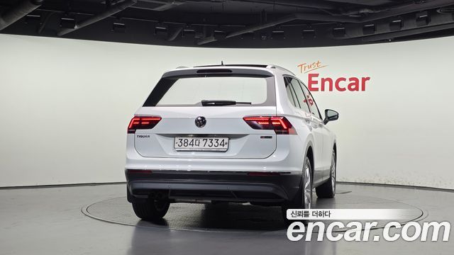 Volkswagen Tiguan 2.0 TDI 4Motion Prestige — пробег 132 010 км — фото 4 из 5