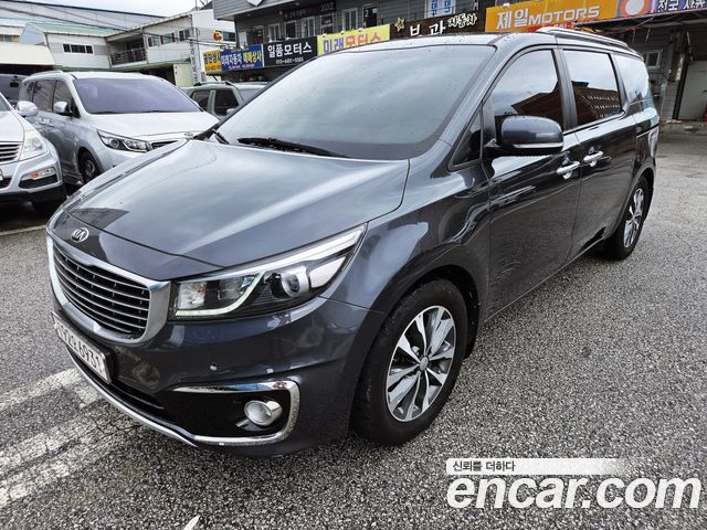Kia Carnival 9-seater Luxury — пробег 187 672 км — фото 1 из 5