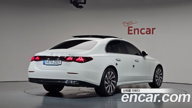 Mercedes-Benz E-Class из Кореи Encar