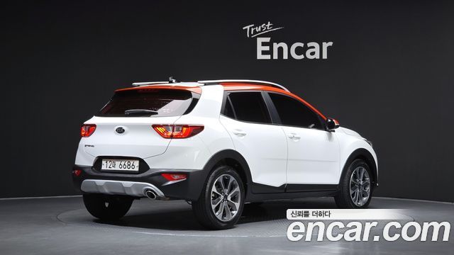 Kia Stonic из Кореи Encar