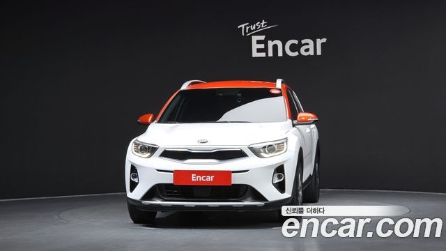 Kia Stonic из Кореи Encar