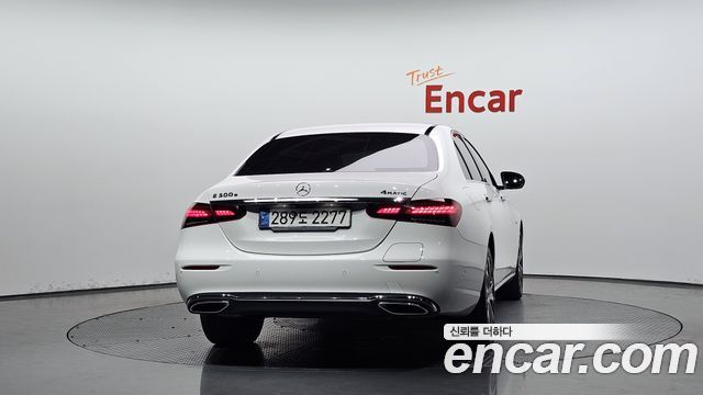 Mercedes-Benz E-Class E300e 4MATIC Exclusive — пробег 65 871 км — фото 4 из 5