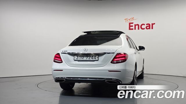 Mercedes-Benz E-Class E300 Avantgarde — пробег 152 863 км — фото 4 из 5