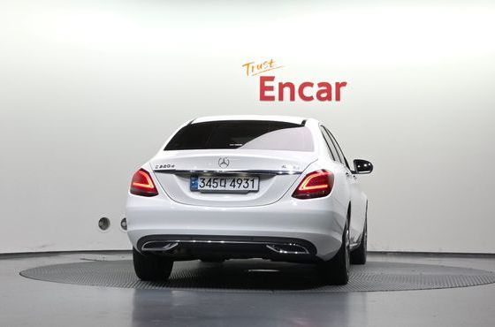 Mercedes-Benz C-Class C220 d 4MATIC — пробег 118 667 км — фото 4 из 5