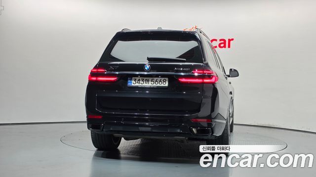 BMW X7 xDrive 40i Design Pure Excellence 7-Seater — пробег 53 391 км — фото 4 из 5
