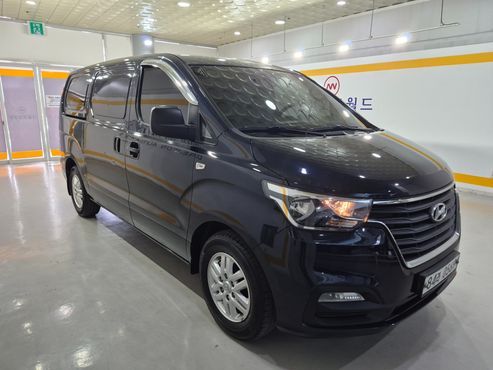 Hyundai Starex Van 3-Seater Smart — пробег 207 168 км — фото 2 из 5
