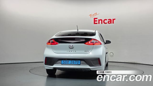 Hyundai Ioniq из Кореи Encar