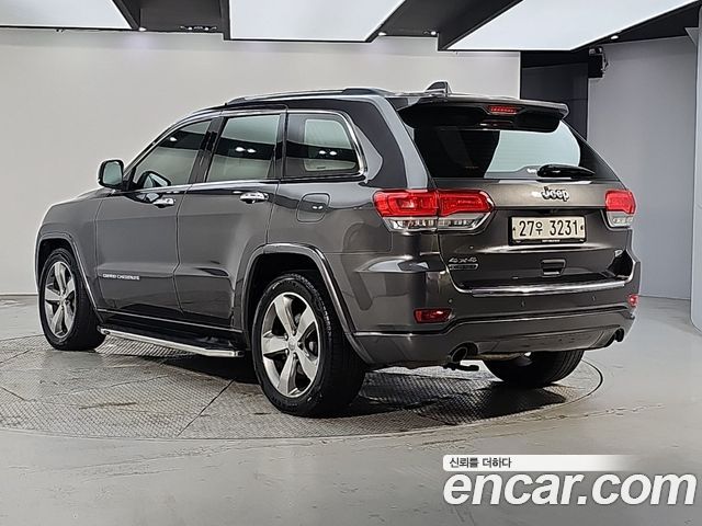 Jeep Cherokee 3.0 Diesel Overland WK2 — пробег 128 800 км — фото 3 из 5