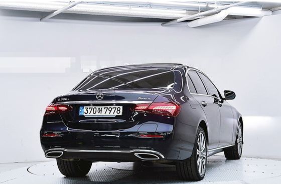 Mercedes-Benz E-Class E300e 4MATIC Exclusive — пробег 57 037 км — фото 3 из 5