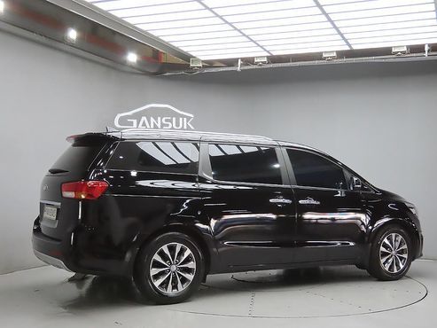 Kia Carnival 9-seater Luxury — пробег 119 166 км — фото 4 из 5