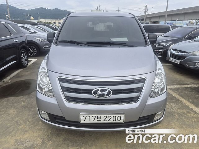 Hyundai Starex 12-Seater Wagon Modern — пробег 202 559 км — фото 3 из 5