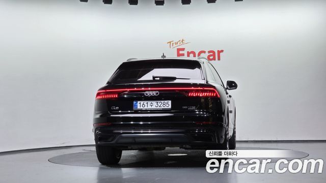 Audi Q8 55 TFSI Quattro Premium — пробег 73 346 км — фото 4 из 5