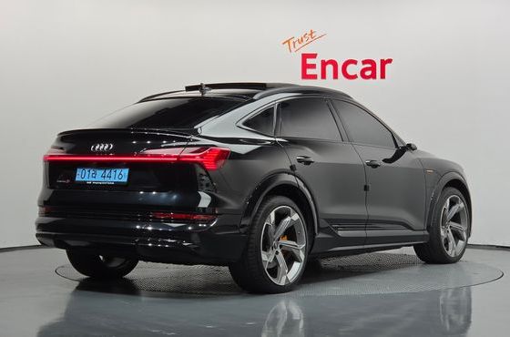 Audi e-tron S Sportback — пробег 31 249 км — фото 2 из 5