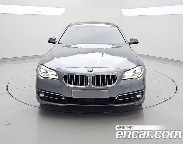 BMW 5-Series 520d xDrive Luxury Plus — пробег 95 944 км — фото 1 из 5