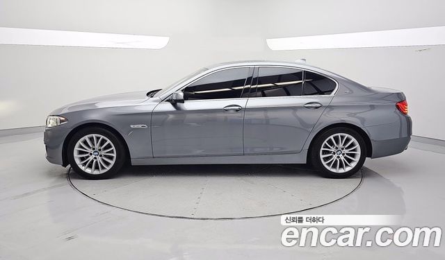 BMW 5-Series 520d xDrive Luxury Plus — пробег 95 944 км — фото 2 из 5