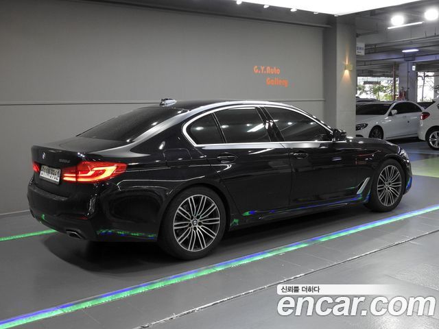 BMW 5-Series 520d M Sport Package Plus — пробег 205 011 км — фото 2 из 5