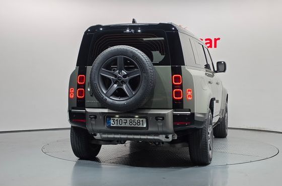 Land Rover Defender 110 P300 X-Dynamic SE — пробег 13 449 км — фото 4 из 5