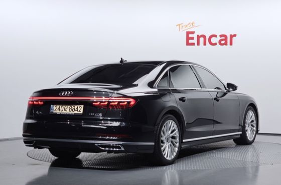 Audi A8 55 TFSI Quattro LWB — пробег 148 980 км — фото 2 из 5