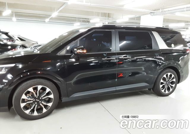 Kia Carnival Gasoline 9-Seater Prestige — пробег 126 239 км — фото 2 из 5