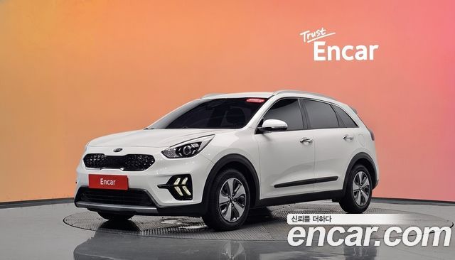 Kia Niro 1.6 HEV Luxury — пробег 32 422 км — фото 1 из 5