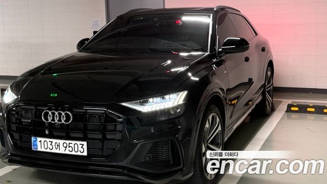Audi Q8 55 TFSI Quattro Premium — пробег 27 480 км — фото 1 из 5