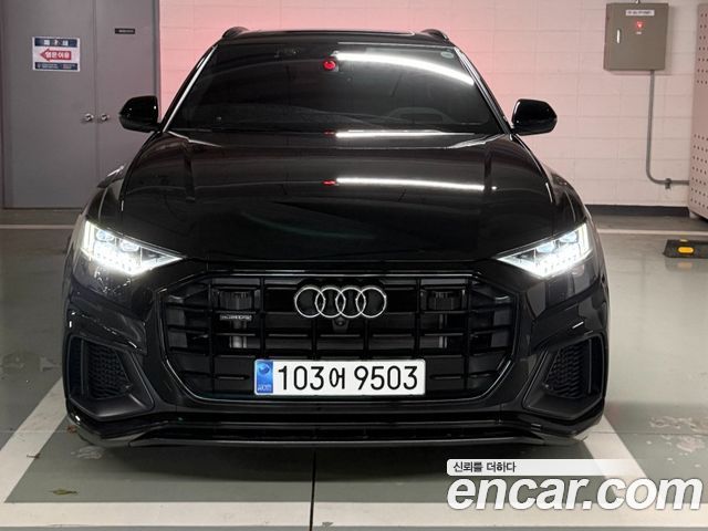 Audi Q8 55 TFSI Quattro Premium — пробег 27 480 км — фото 2 из 5