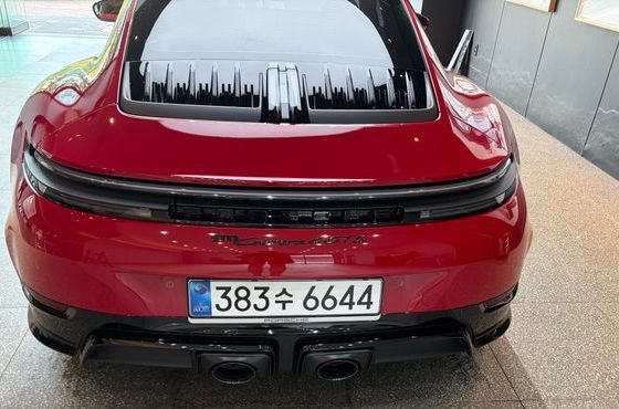 Porsche 911 Carrera 4 GTS — пробег 1 800 км — фото 3 из 5