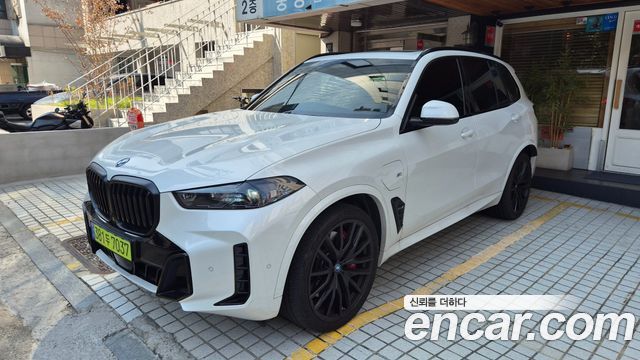 BMW X5 xDrive 50e M Sport — пробег 38 000 км — фото 3 из 5