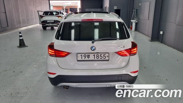 BMW X1 xDrive 18d — пробег 136 000 км — фото 4 из 5