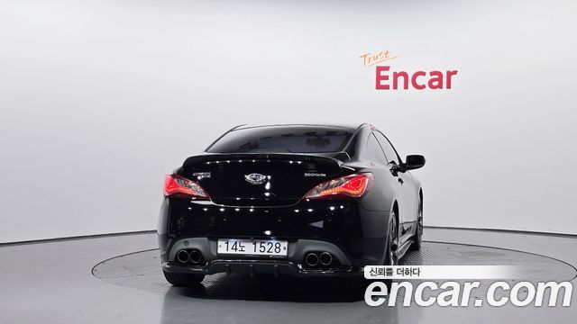 Hyundai Genesis из Кореи Encar