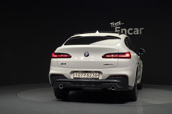 BMW X4 xDrive20d M Sport — пробег 105 101 км — фото 4 из 5
