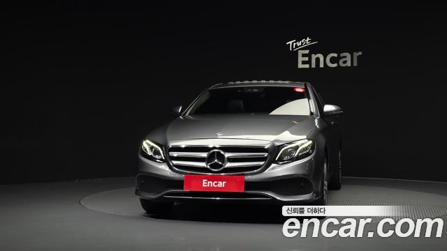 Mercedes-Benz E-Class E220d Avantgarde — пробег 229 355 км — фото 3 из 5