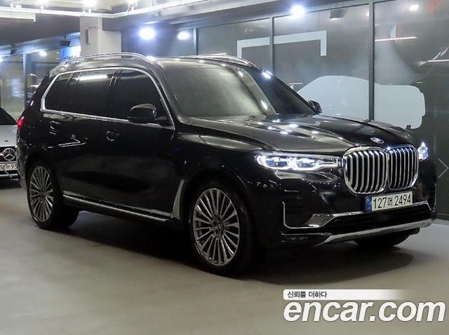 BMW X7 xDrive 40i Design Pure Excellence 7-Seater — пробег 13 551 км — фото 1 из 5
