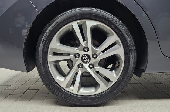 Hyundai AVANTE 1.6 GDI Value Plus — пробег 70 140 км — фото 5 из 5