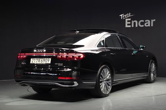 Audi A8 55 TFSI Quattro Premium LWB — пробег 3 250 км — фото 2 из 5
