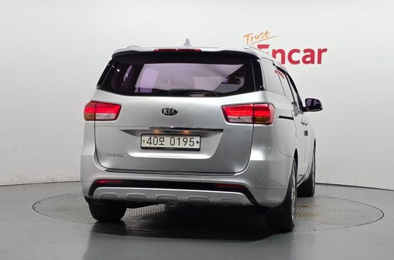 Kia Carnival 9-seater Prestige — пробег 192 914 км — фото 4 из 5