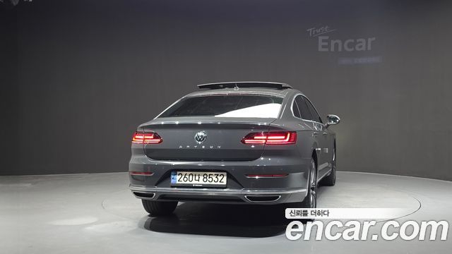 Volkswagen Arteon 2.0 TDI Premium — пробег 135 264 км — фото 4 из 5